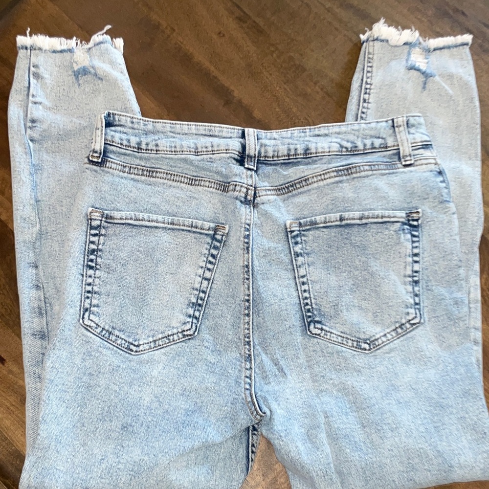 Distressed High Rise Distressed Jeans, Size 11 - Picture 4 of 6